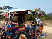 tuk-tuk